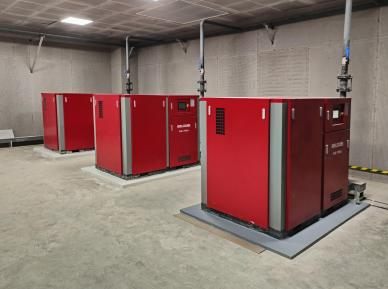 Jak osiągnąć efektywność energetyczną i wysoką wydajność ze sprężarkami powietrza w branży lotniczej?