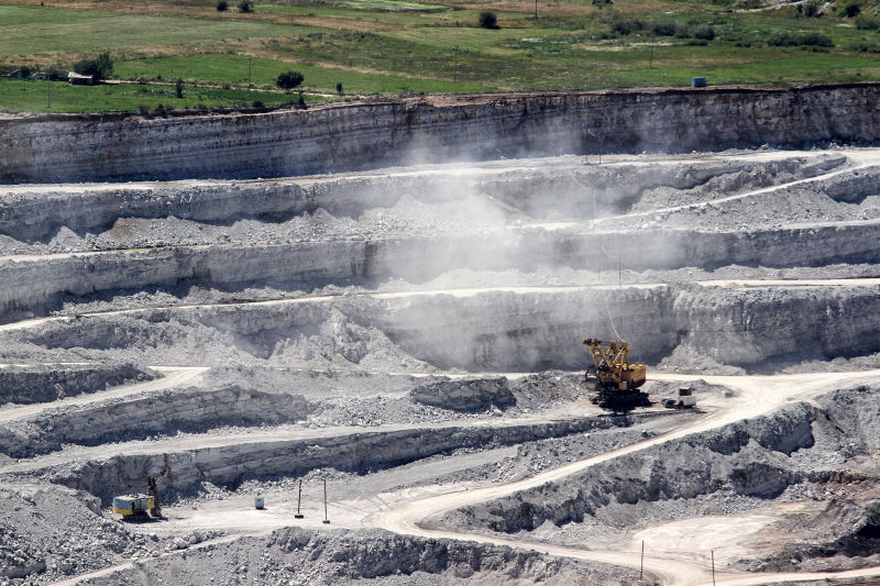 Jaką rolę odgrywa sprężarka powietrza w procesie wydobywczym?